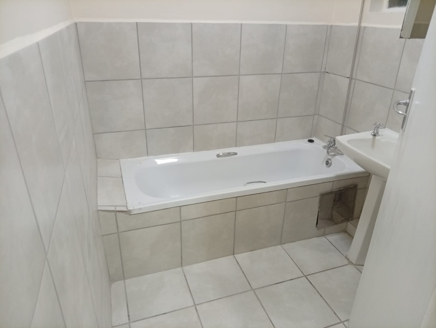 To Let 1 Bedroom Property for Rent in Doorn Free State